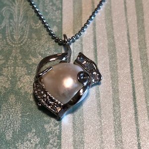 Pearl necklace in 14K Gold Plated chain